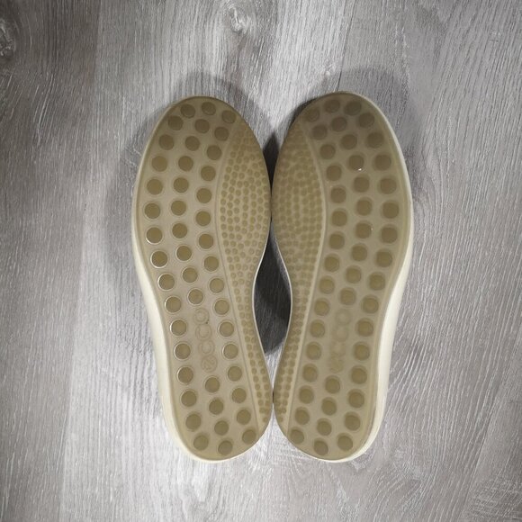 Ecco Ladies Size 6 Navy & White Slip On Sneakers - Picture 8 of 10